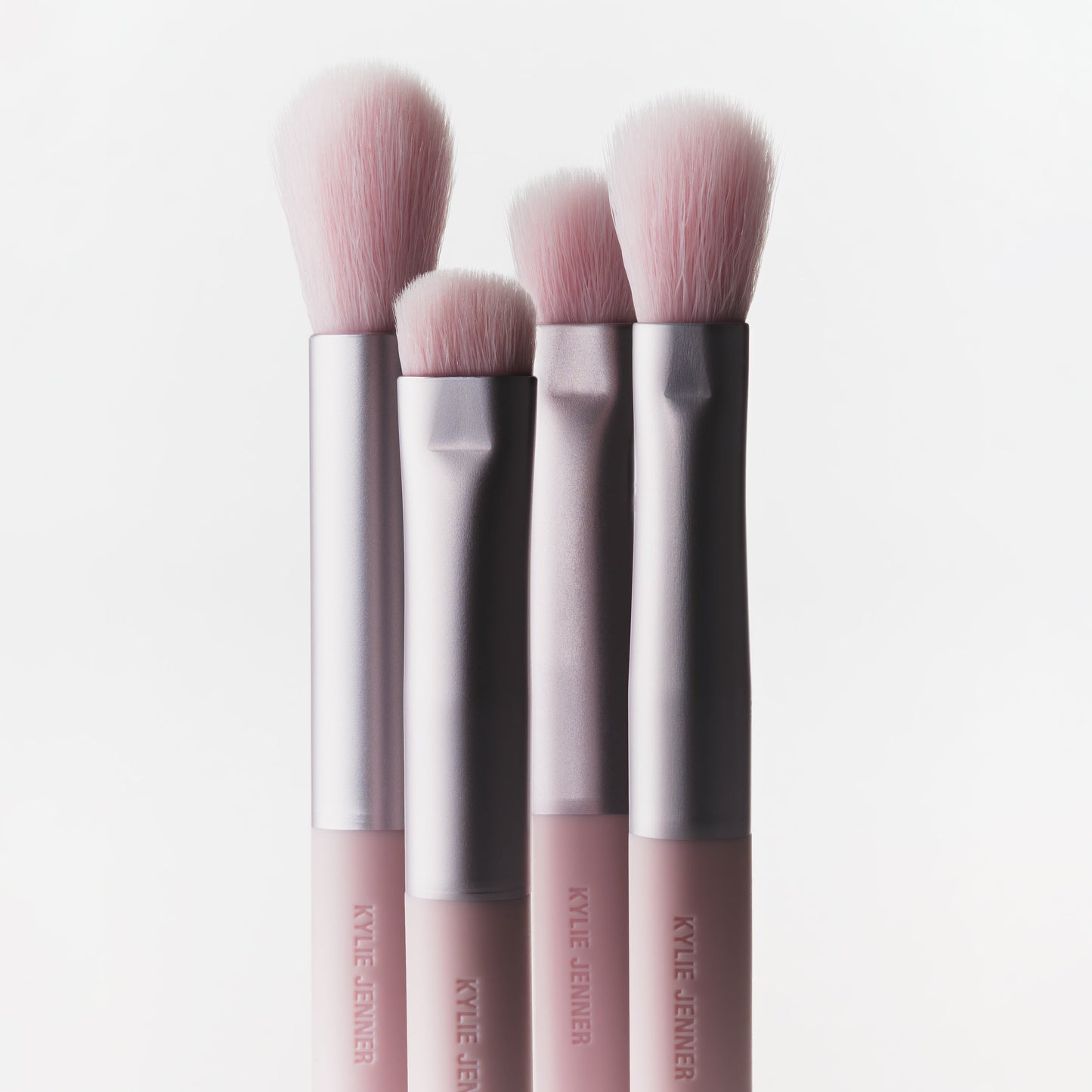 Eyeshadow Brush & Classic Matte Palette & Kylash Mascara Bundle